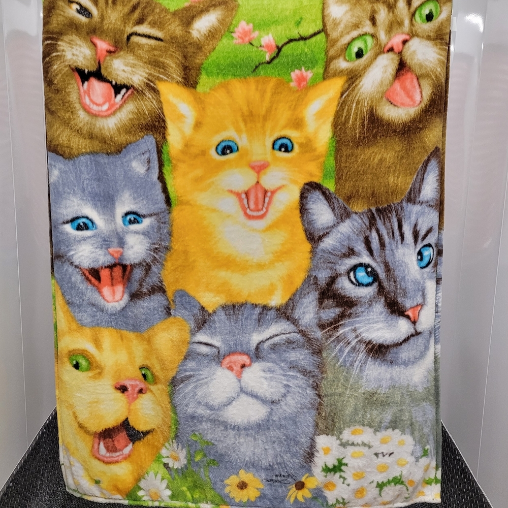 Adorable Kitties & Cats Super Soft Plush Throw Michael Searle 48 x 64 - Picture 6 of 7